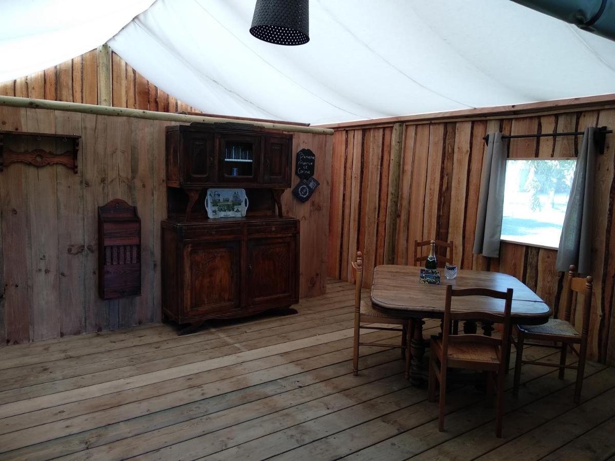 Domaine Ramonjavel, Glamping & Alpaca'S Bed & Breakfast Fongrave Exterior photo